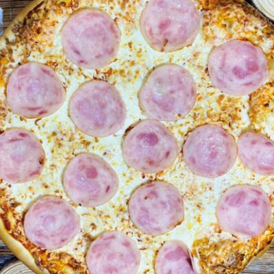 Пицца Ветчина-сырв Пиццерия Перчик по цене 449 ₽