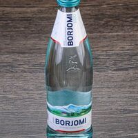 Вода Borjomi газированная в Шаурма