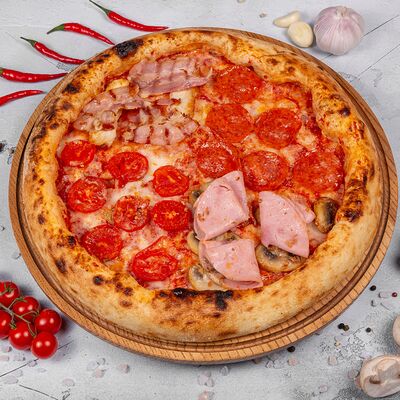 Пицца Четыре пиццы в Balkan Place по цене 845 ₽