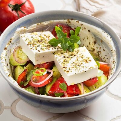 Салат Греческий в Maroon по цене 1350 ₽