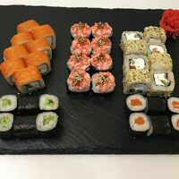 Сет Сакура в Sushi & Shef