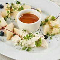 Тарелка итальянских сыров в Cacio e Pepe