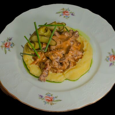 Бефстроганов в Кухня по цене 690 ₽