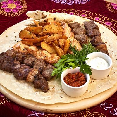 Большой донер-шашлык в Навруз по цене 2370 ₽