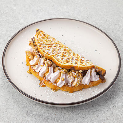 Сникерс в Vaffel Норвежские вафли, завтраки, кофе по цене 410 ₽