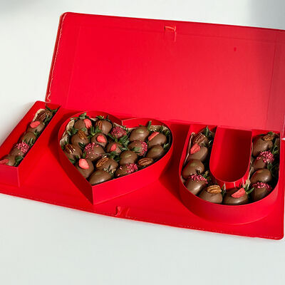 Клубника в шоколаде I Love U в Клубника по цене 13000 ₽