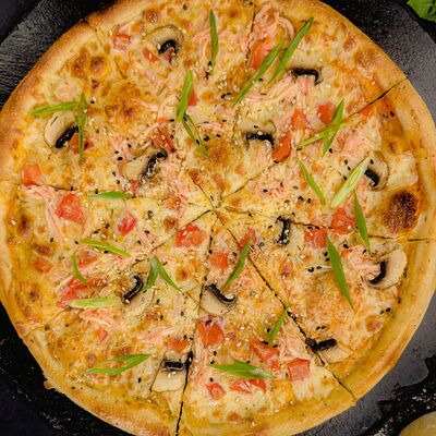 Пицца Том-ям с тигровой креветкой в Ёжкин ролл по цене 1099 ₽