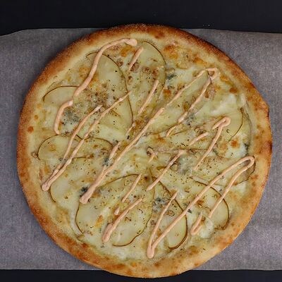 Пицца Груша Горгонзолав Sushi Bar Time по цене 879 ₽