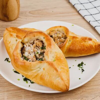 Расстегай с горбушей (90 г) в Дом хлеба по цене 168 ₽