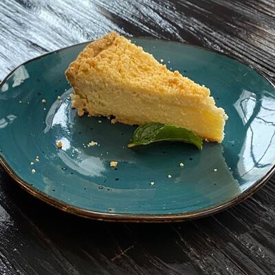 Королевская ватрушка с творогом в Длинный нос по цене 220 ₽