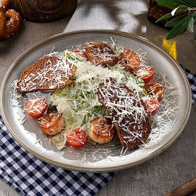 Цезарь с креветками в Paulaner по цене 850 ₽