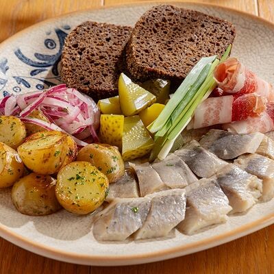 Сэт под водку (соления/картофель/бородинские хлебцы) в Russo Italiano по цене 700 ₽