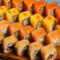 Ассорти из 4 ролловв Japan Corner