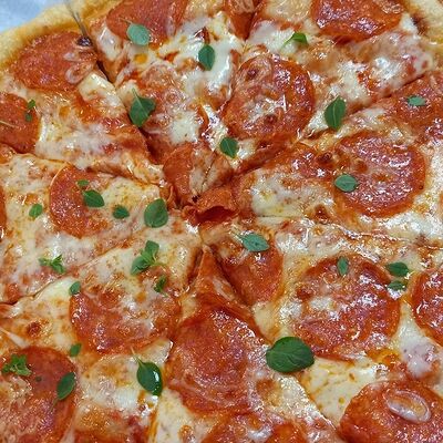 Пицца Пепперони Америка в Brooklyn Pizza по цене 699 ₽