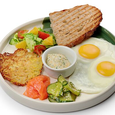 Королевский завтрак с форелью в Паруса по цене 748 ₽