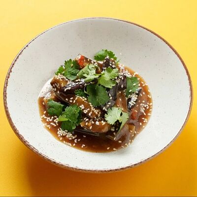 Острые баклажаны по-сычуаньски с кинзой в Pitnica по цене 305 ₽