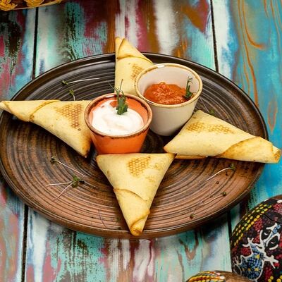 Мексиканские Пирожки поло пикадо в Burritos по цене 360 ₽