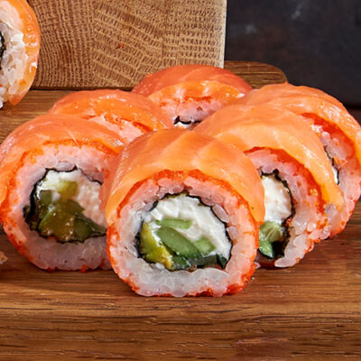 Ролл Калифорния с лососем в Чина по цене 725 ₽