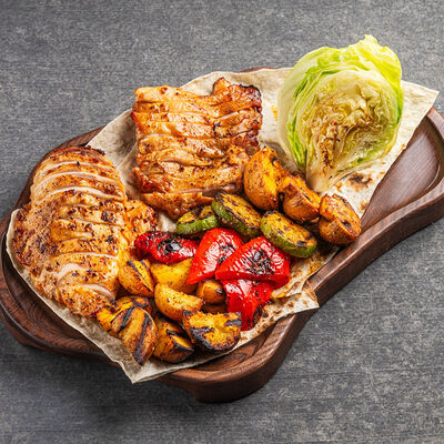 Половина цыпленка на компанию в Залечь на дно в Брюгге по цене 1538 ₽