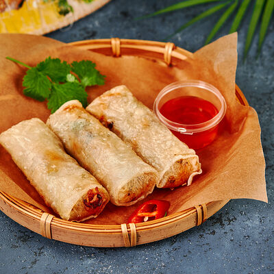 Немы с креветками в Pho Bo и Том Ям по цене 299 ₽