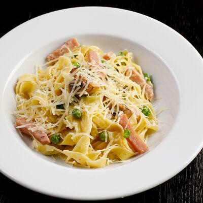 Карбонара в Harat's Irish Pub по цене 540 ₽