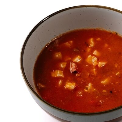 Томатный суп с копченостями в Пицца Хаб по цене 418 ₽