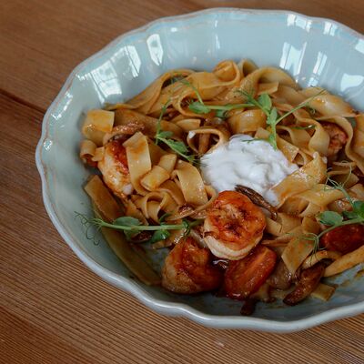 Паста с креветками и страчателлой в Хюгге Сырный ресторан по цене 890 ₽
