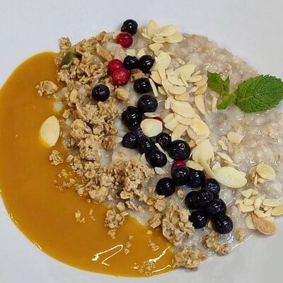 Каша овсяная на кокосовом молокев Легенда по цене 590 ₽