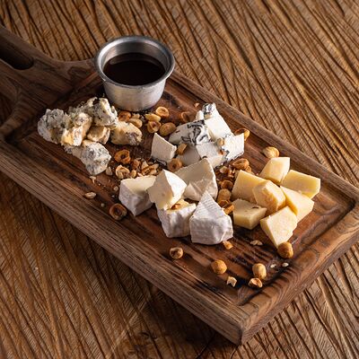 Сыры в Горыныч по цене 1530 ₽