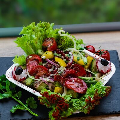 Салат овощной с маслом в Пекарня 50 лет СССР по цене 450 ₽