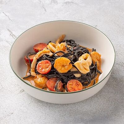 Паста Неро с морепродуктами в Шоколадница по цене 625 ₽