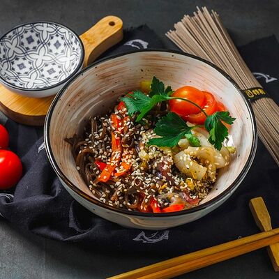 Вок с овощами в Maki Family по цене 219