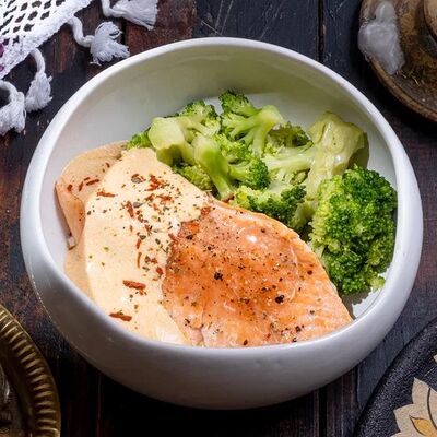 Семга по-батумски в Хачапури тетушки Марико по цене 1240 ₽