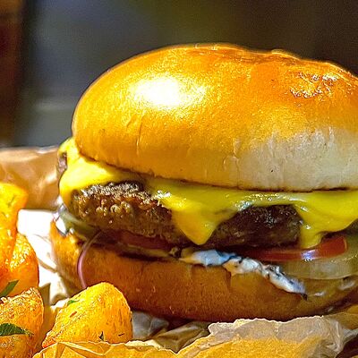 Классический Burgerz среднийв Мясьё Гриль l burgerz по цене 440 ₽