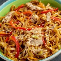 Wok с курицей в Takkami
