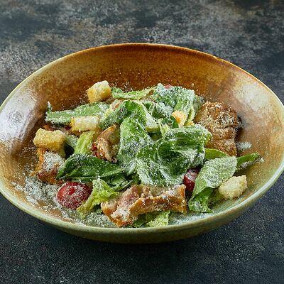 Цезарь с курицей в Пряности & Радости на Васильевском по цене 590