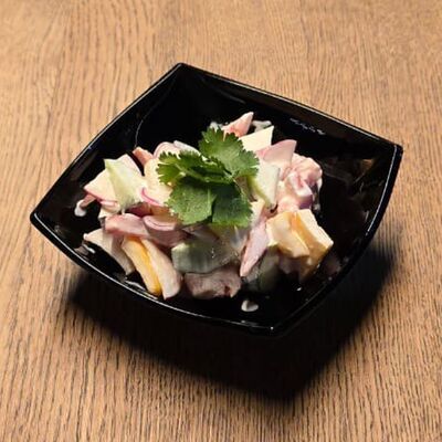 Салат овощной со сметаной в Море Есть по цене 260 ₽