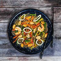 Фунчоза с морепродуктами в Робинfood