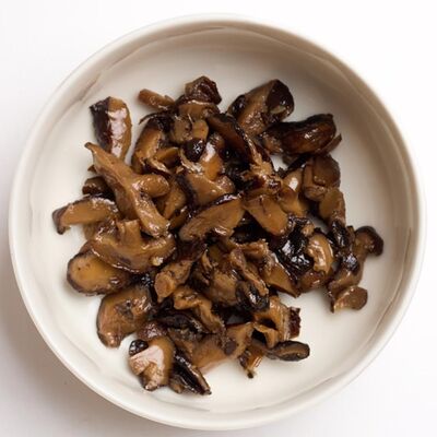 Грибы шиитаке в Lao Lee по цене 295 ₽