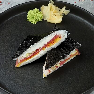 Сэндвич-ролл с тунцомв Edateca Едатека по цене 490 ₽