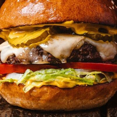 Бургер Пармеджано в Одно мясо по цене 570 ₽