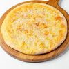 Домашняя фокачча с пармезаном и чесночным масломв Formaggi по цене 365