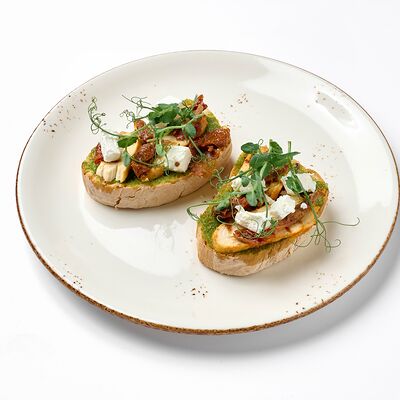 Тост с курой и вялеными томатами в Кофеин по цене 479