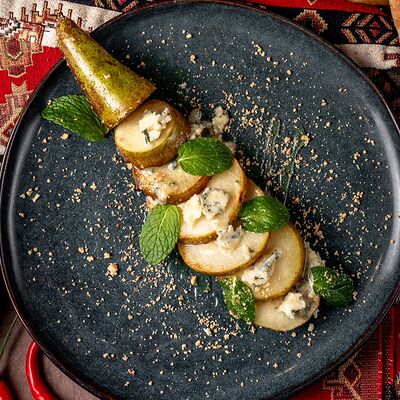 Груша с сыром дорблю в Карас по цене 650 ₽