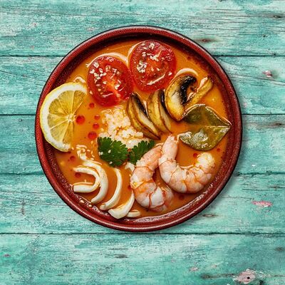 Том ям с морепродуктами в Mommi sushi по цене 490 ₽