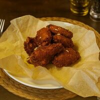 Крылья цыпленка фри с чеснокомв Серега Жарит
