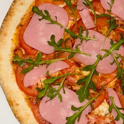 Ветчина-томаты (30 см)в Premier & Only по цене 795 ₽