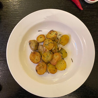 Мини-картофель с розмарином в Траттория Semplice по цене 290 ₽