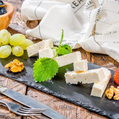 Брынза в Роял Палас по цене 300 ₽