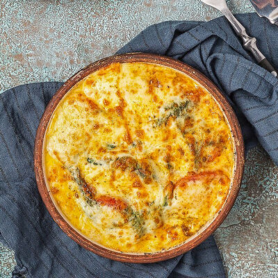 Жареный сыр сулугуни с томатами в Двор Помидор по цене 450